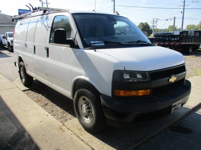 2021 Chevrolet Express 2500 Van Cargo photo 2