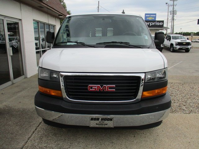 2023 Gmc Savana Cargo 2500 photo 2