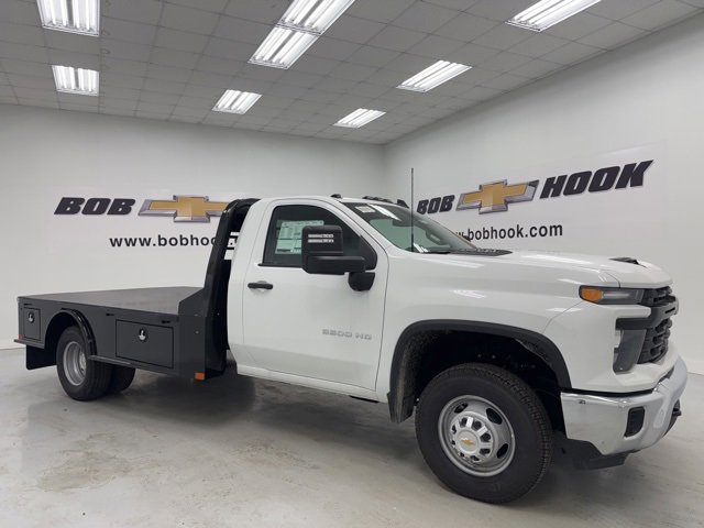 2025 Chevrolet Silverado 3500HD Work Truck photo 3