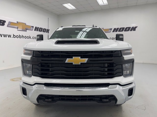 2026 Chevrolet Silverado 3500HD Work Truck photo 2