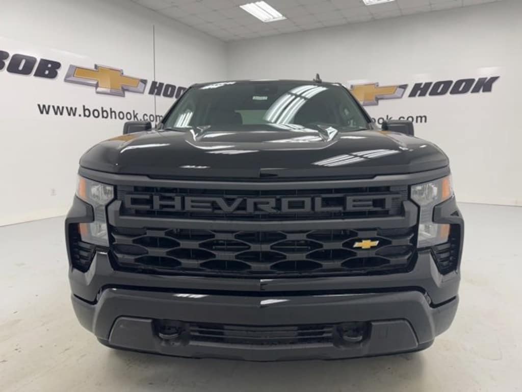 New 2026 Chevrolet Silverado 1500 Custom Truck