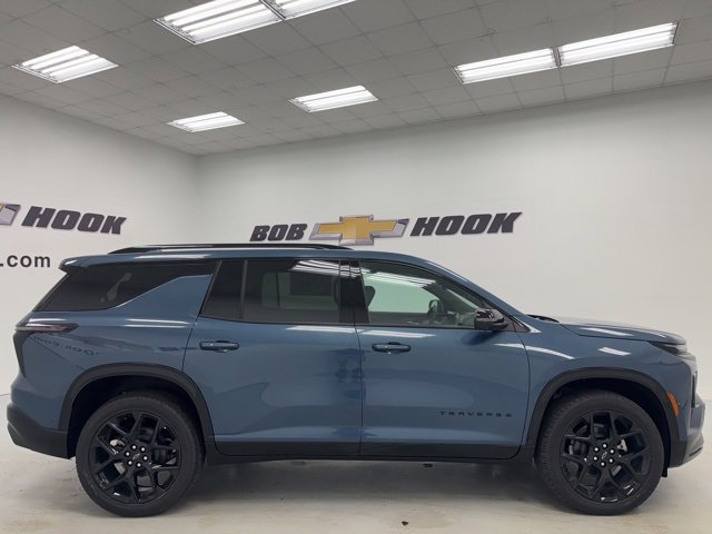 2026 Chevrolet Traverse RS photo 2
