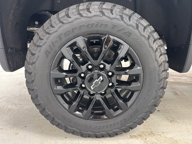 2026 Chevrolet Silverado 3500 HD LTZ - Photo 39