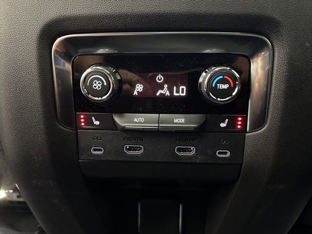 2026 Chevrolet Suburban Z71 - Photo 28
