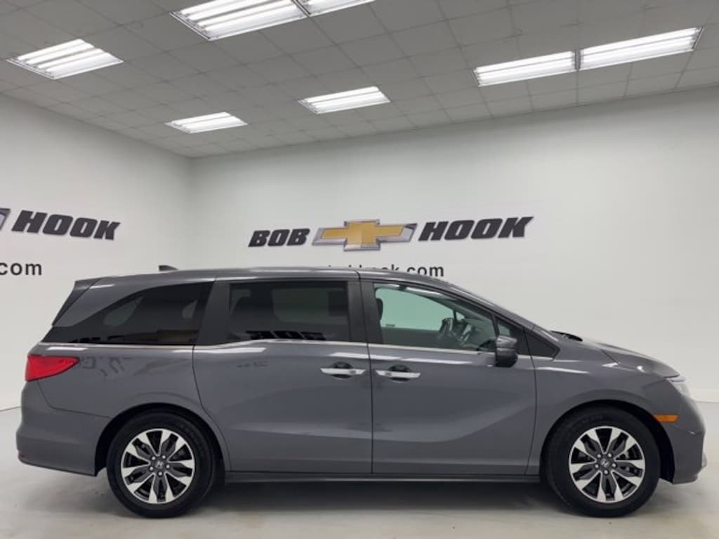 Used 2024 Honda Odyssey EX-L Van
