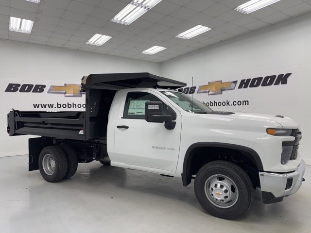 2025 Chevrolet Silverado 3500HD Work Truck photo 3