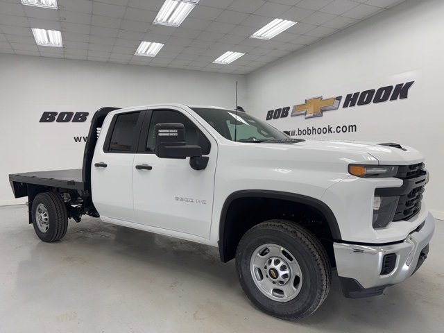 2025 Chevrolet Silverado 2500HD photo 3