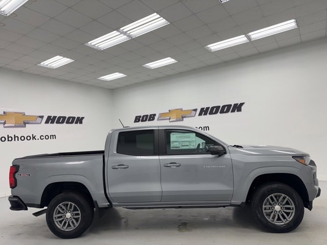 2024 Chevrolet Colorado LT photo 4