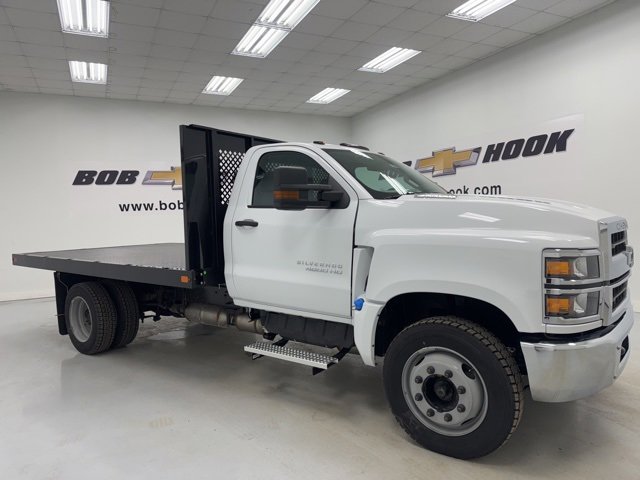 2024 Chevrolet Silverado 4500HD Work Truck photo 3