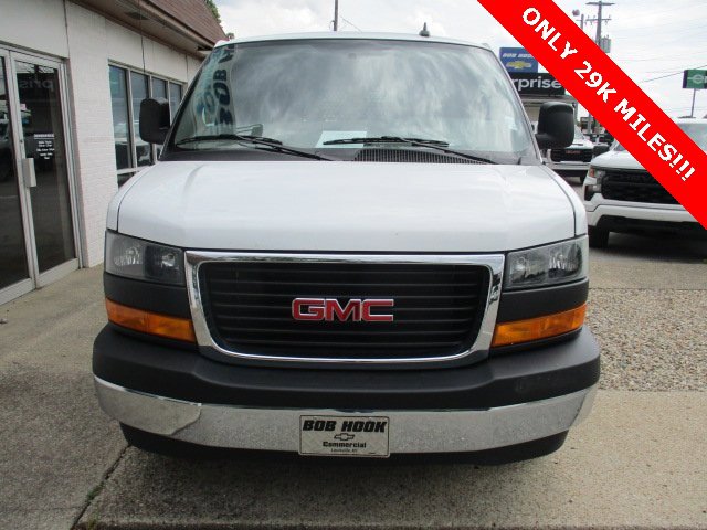 2023 Gmc Savana Cargo 2500 photo 2