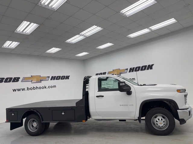 2025 Chevrolet Silverado 3500HD Work Truck photo 4