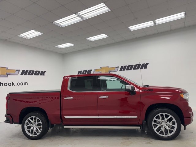 2023 Chevrolet Silverado 1500 High Country photo 4