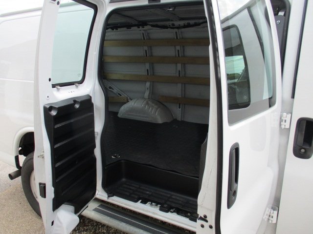 2023 Chevrolet Express 2500 Van Cargo photo 4