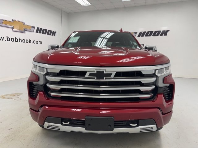 2023 Chevrolet Silverado 1500 High Country photo 2