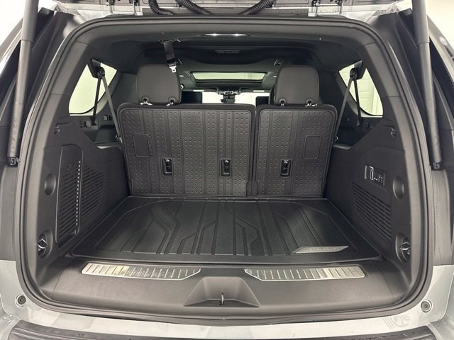 2026 Chevrolet Suburban Premier - Photo 31