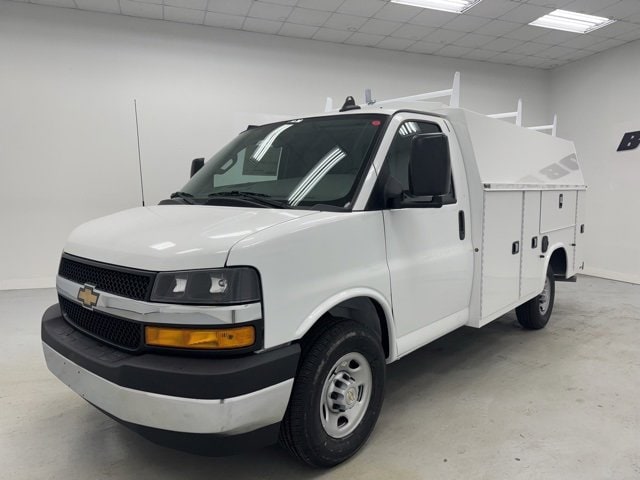 2026 Chevrolet Express Base's photo
