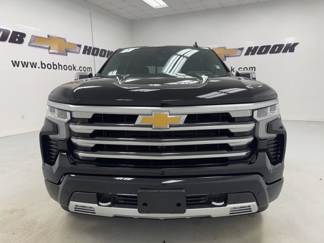 Used 2024 Chevrolet Silverado 1500 High Country with VIN 1GCUDJED7RZ269628 for sale in Louisville, KY