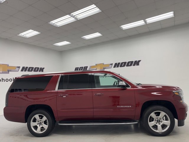 2017 Chevrolet Suburban Premier photo 4