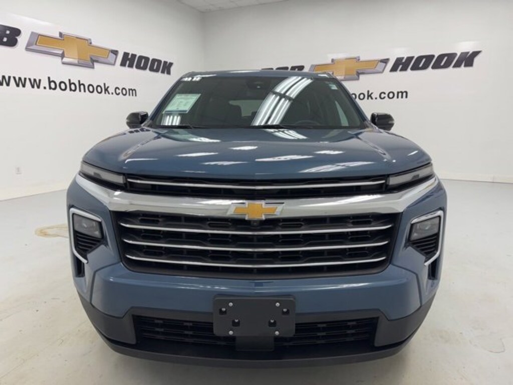 Used 2024 Chevrolet Traverse LT SUV