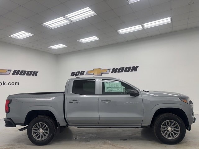 2025 Chevrolet Colorado Work Truck LT photo 4