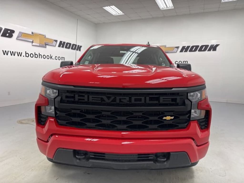 New 2026 Chevrolet Silverado 1500 Custom Truck