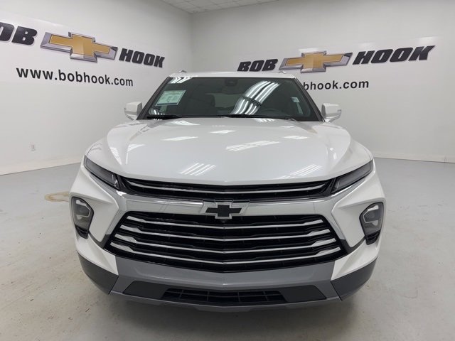 2024 Chevrolet Blazer Premier photo 2
