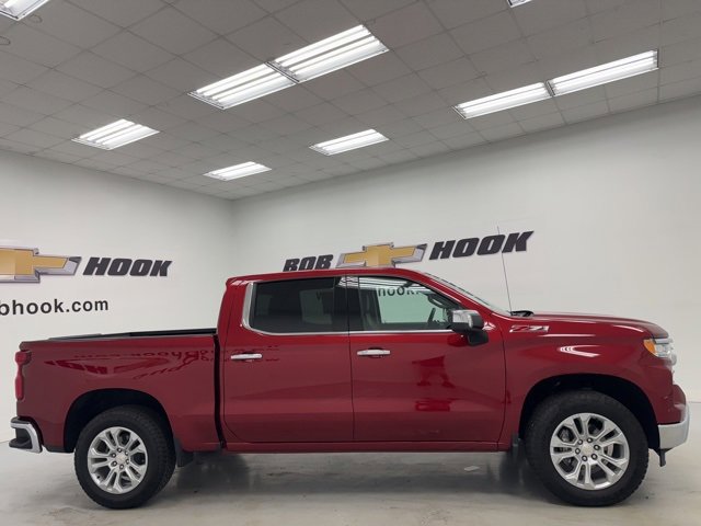 2025 Chevrolet Silverado 1500 LTZ photo 3