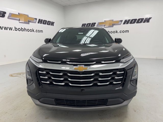 2026 Chevrolet Equinox LT photo 2