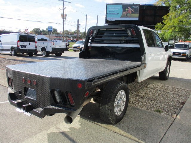 2022 Chevrolet Silverado 2500HD LT photo 2