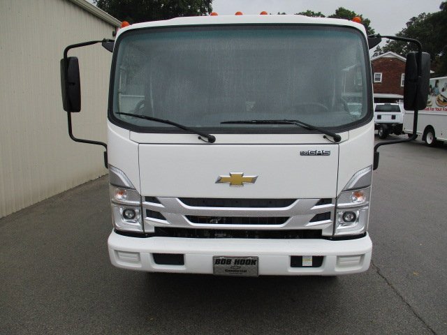 2024 Chevrolet Silverado photo 3