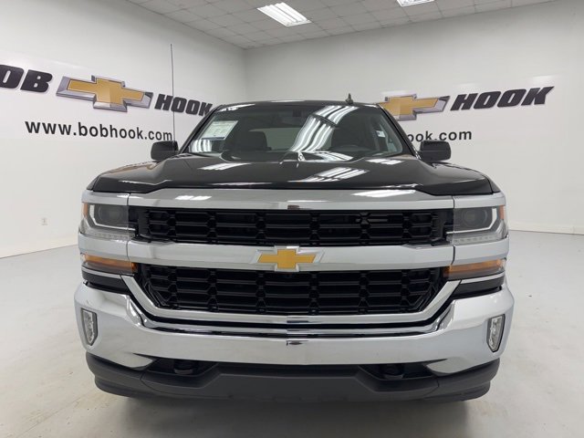 2019 Chevrolet Silverado LT photo 2