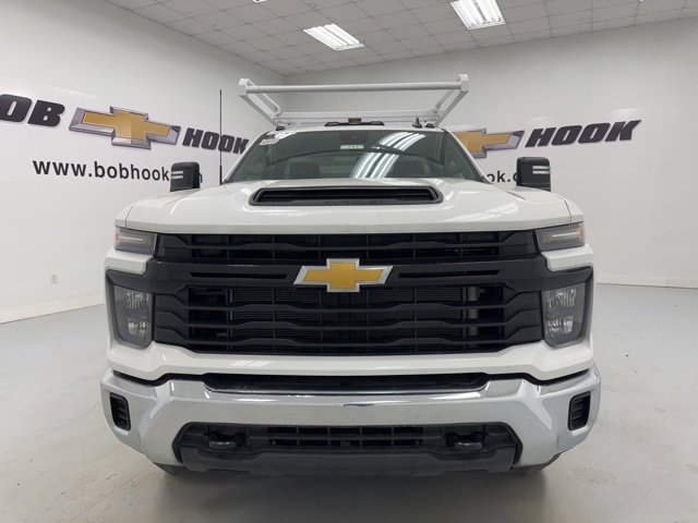 2025 Chevrolet Silverado 3500HD Work Truck photo 2