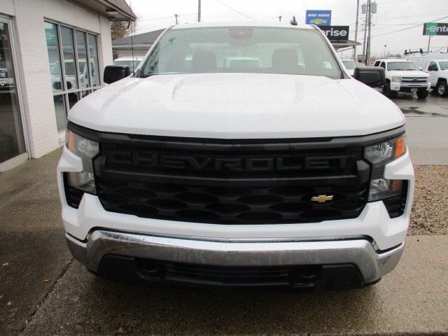 2024 Chevrolet Silverado 1500 photo 2