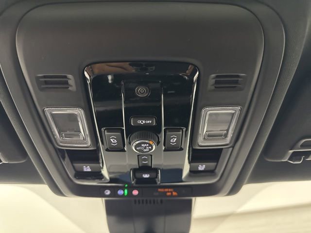 2026 Chevrolet Suburban Z71 - Photo 22