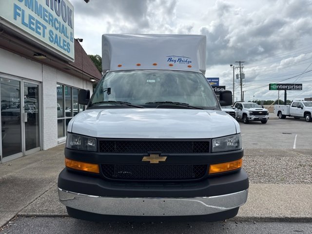 2025 Chevrolet Express 3500 Cutaway Van photo 2