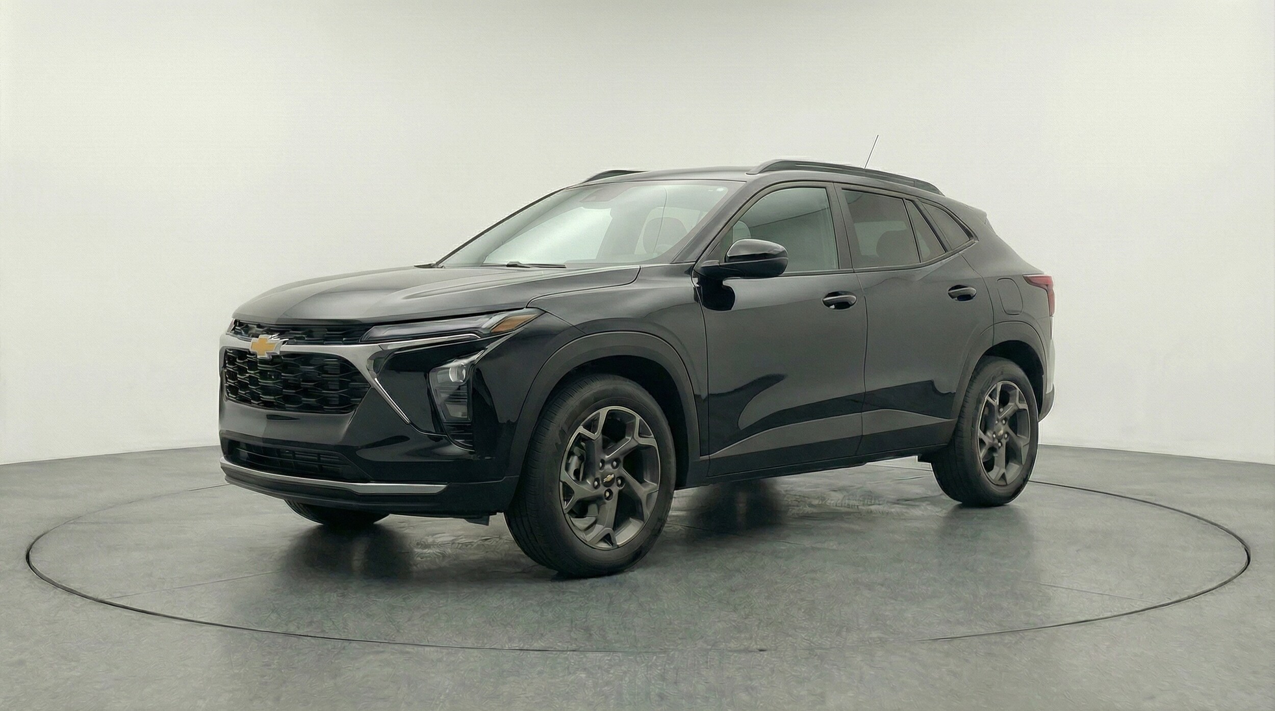 Thumbnail: 2025 Chevrolet Trax - 3