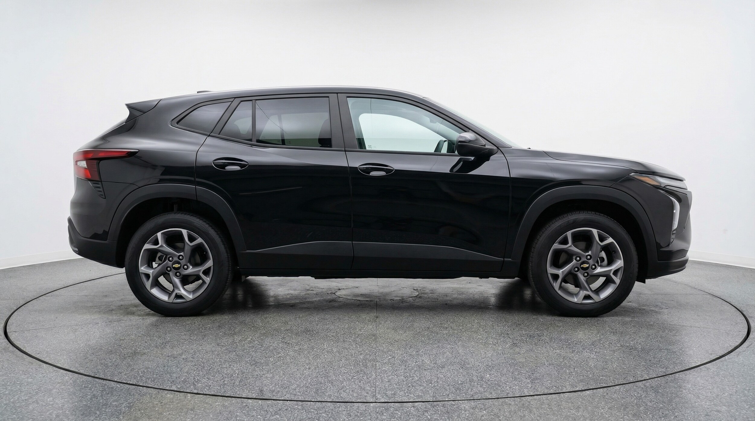 Thumbnail: 2025 Chevrolet Trax - 8