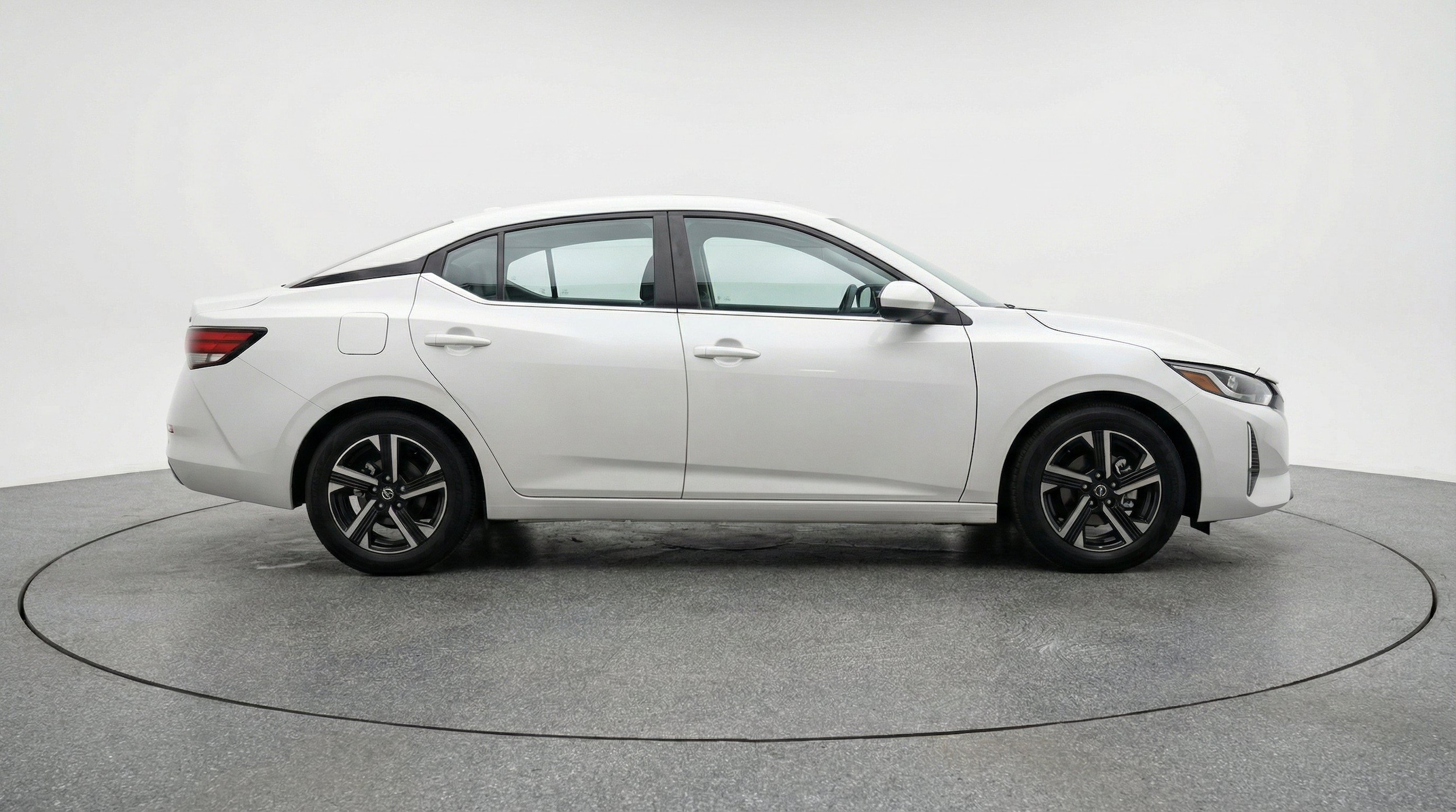 Thumbnail: 2025 Nissan Sentra - 10