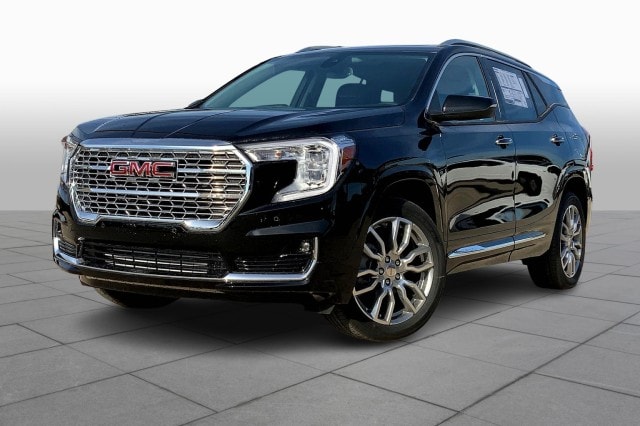 2023 GMC Terrain Denali's photo