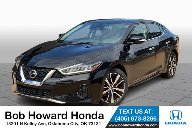 2022 Nissan Maxima SV's photo