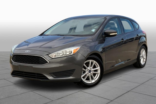 2015 Ford Focus SE's photo