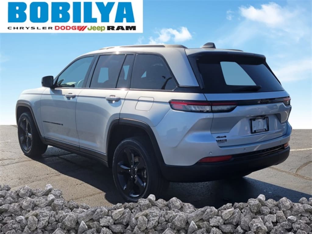 Used 2023 Jeep Grand Cherokee Altitude X SUV