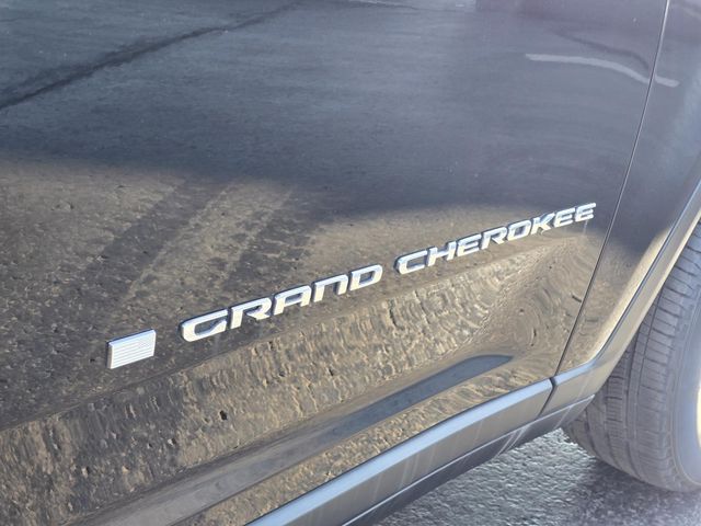 2023 Jeep Grand Cherokee Laredo - Photo 32