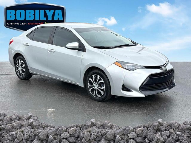 Used 2018 Toyota Corolla LE with VIN 2T1BURHE0JC986428 for sale in Coldwater, MI