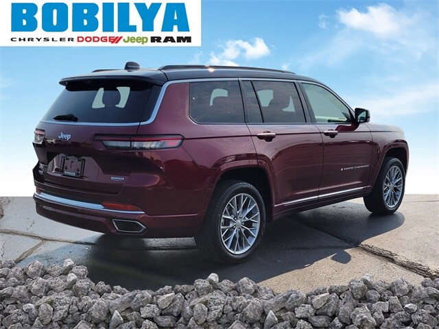 2024 Jeep Grand Cherokee L Summit photo 3