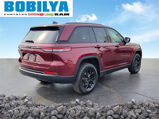 2024 Jeep Grand Cherokee Altitude photo 3