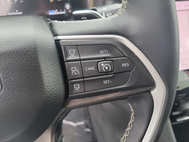 2023 Jeep Grand Cherokee Limited - Photo 17