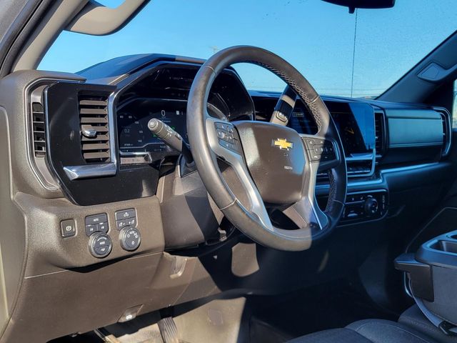 2023 Chevrolet Silverado 1500 LT - Photo 7