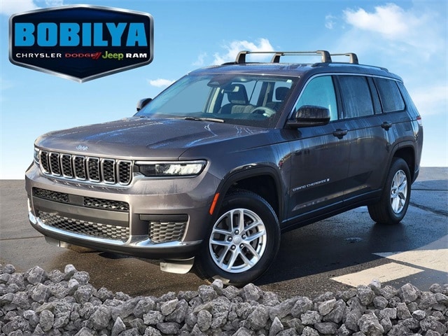 2023 Jeep Grand Cherokee L Laredo's photo