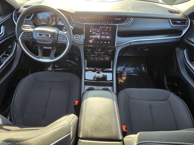 2023 Jeep Grand Cherokee Laredo - Photo 25